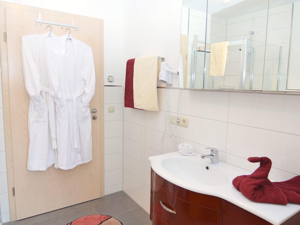 Holiday Flat With Swimming Pool In Prackenbach Viechtach Buitenkant foto