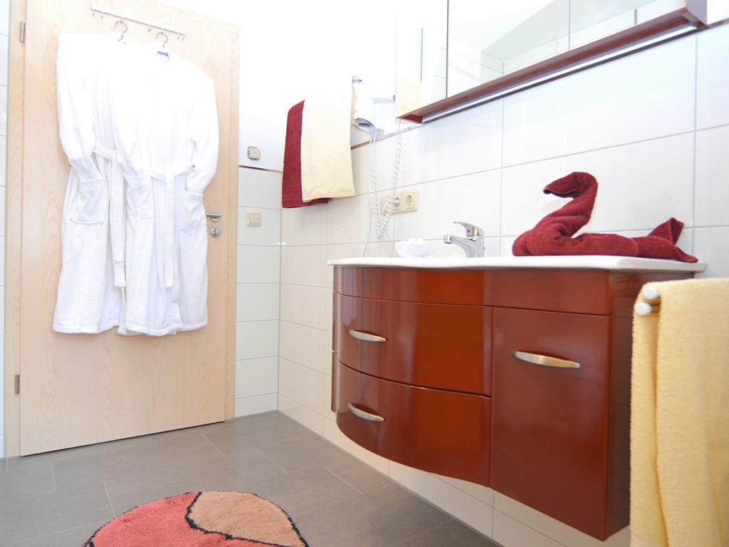 Holiday Flat With Swimming Pool In Prackenbach Viechtach Buitenkant foto