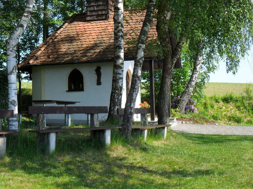 Holiday Flat With Swimming Pool In Prackenbach Viechtach Buitenkant foto